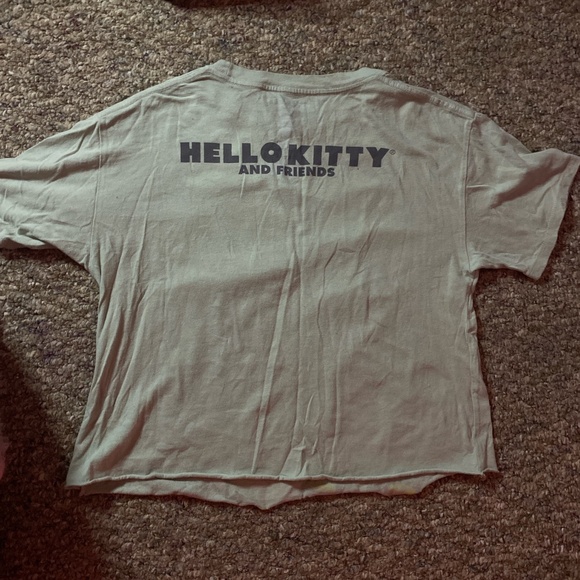 Small crop-cut tee shirt - Picture 3 of 4